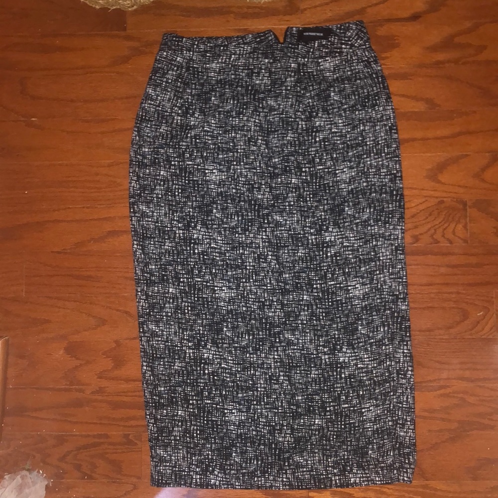High waisted pencil skirt